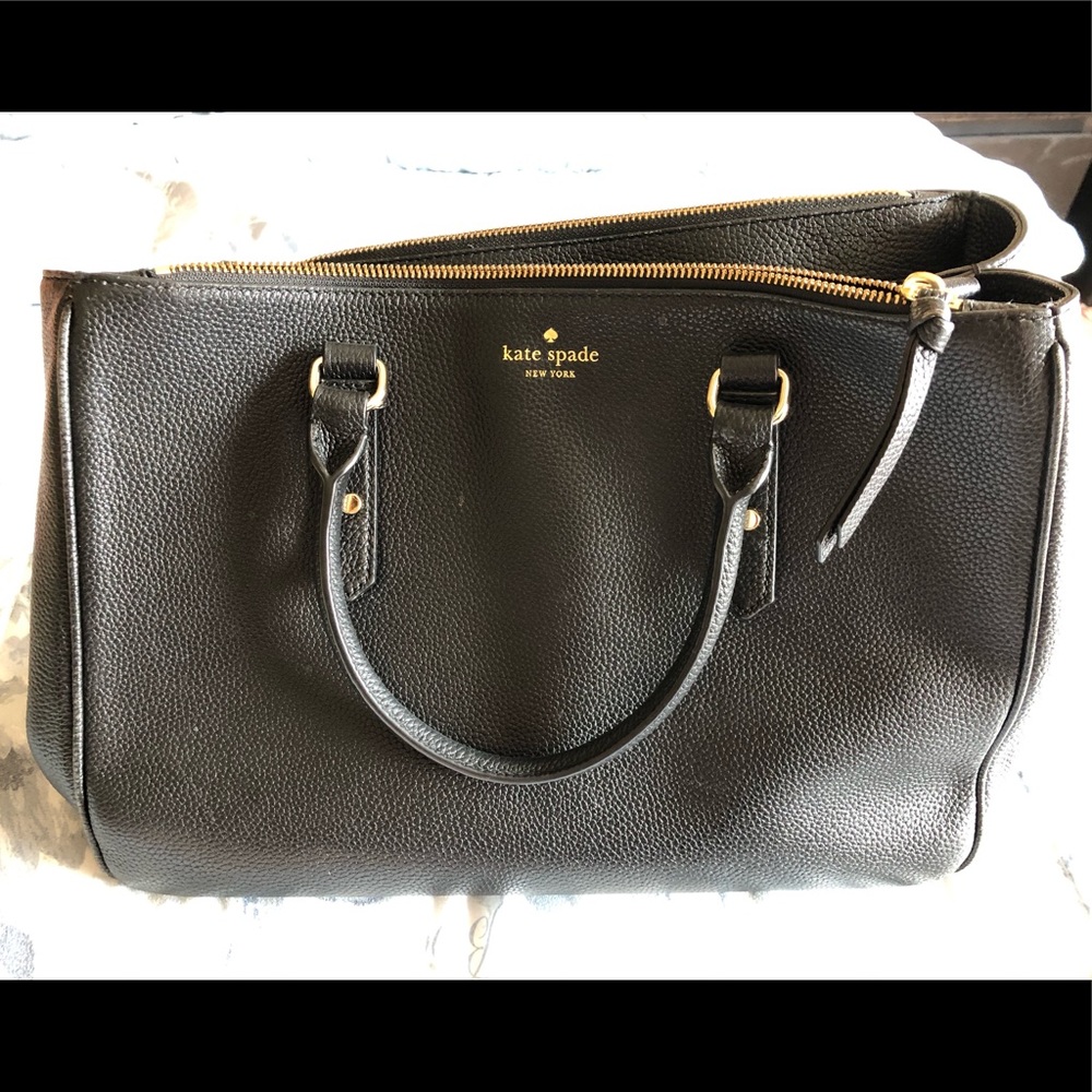 black tote